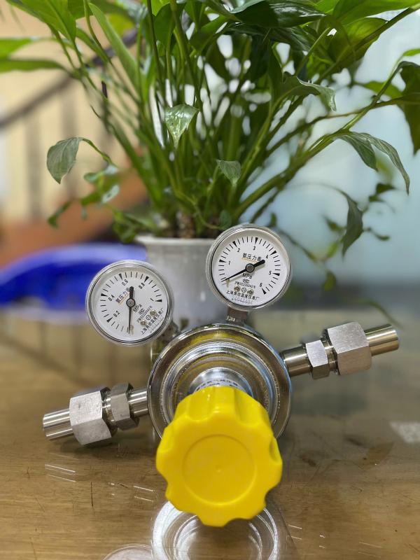 Van điều áp cụm bình khí NH3